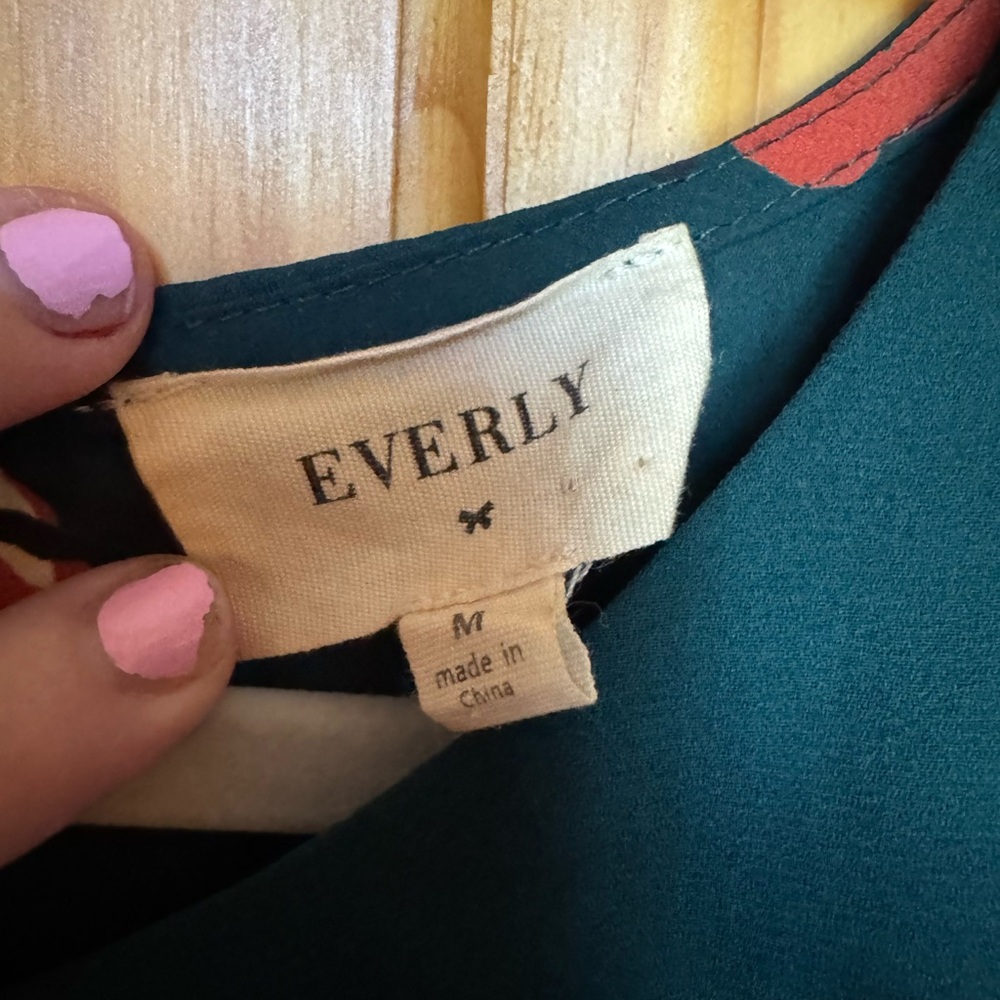 {Everly} Green Romper With Fox Pattern - image 5